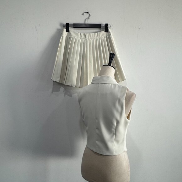 Commense Suit Waistcoat With Pleated Mini Skirt Set  White NWT, Size M - Picture 16 of 16